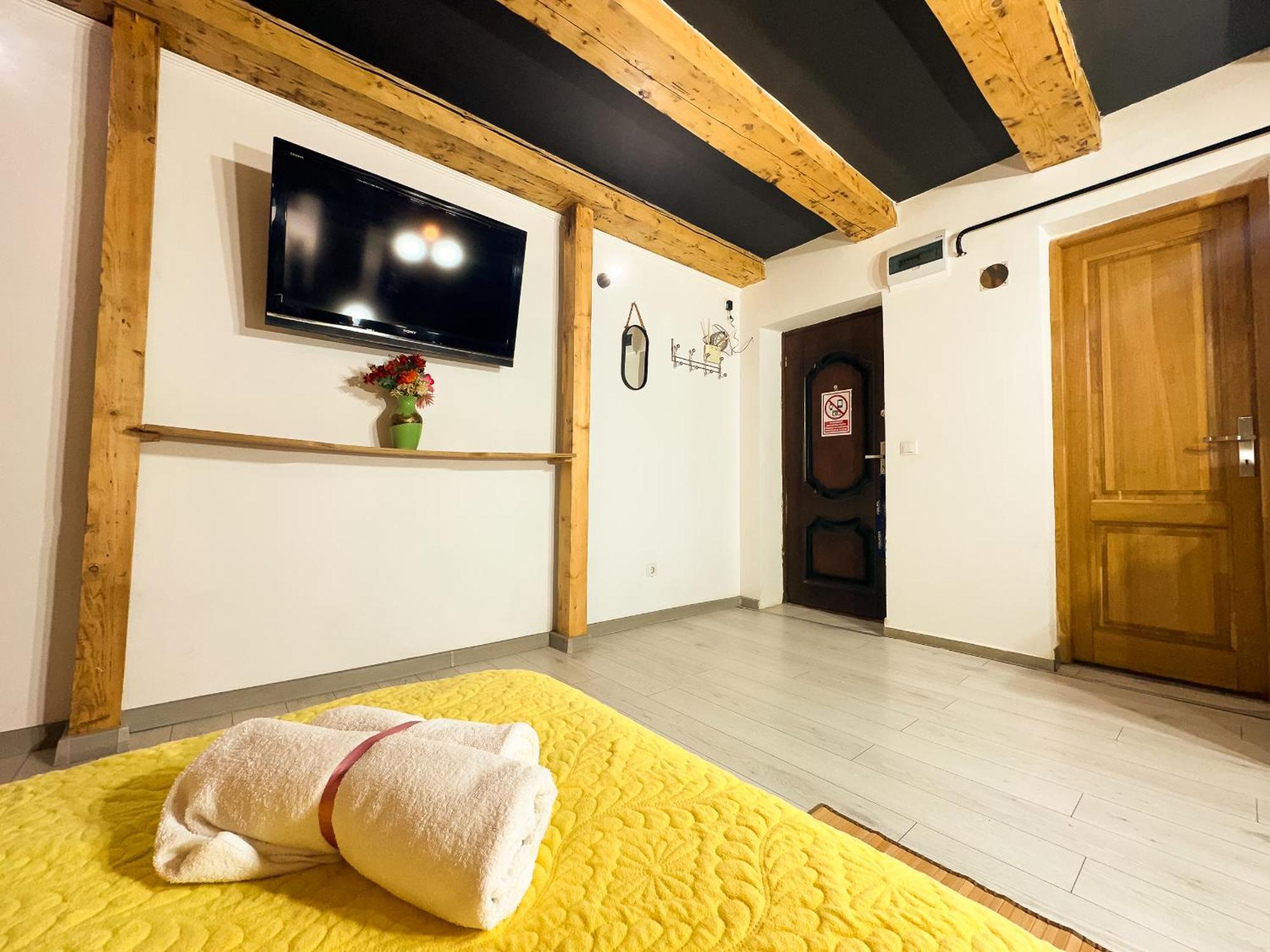 Venus Central Lux Studio Крайова Екстериор снимка
